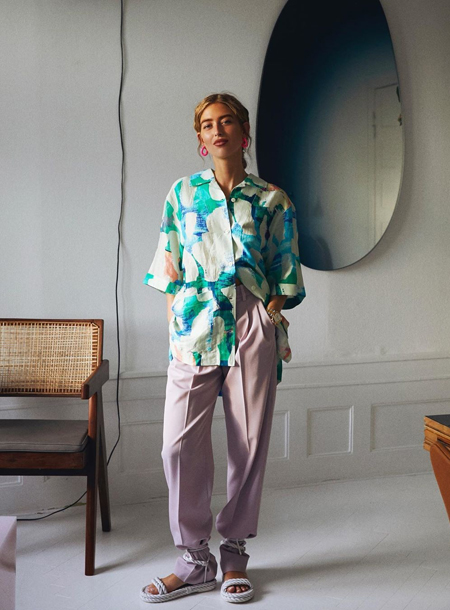 Стиль fashion-инфлюенсеров: свободные отношения Эмили Синдлев с цветовым спектром и резонирующими принтами Стиль fashion-инфлюенсеров: свободные отношения Эмили Синдлев с цветовым спектром и резонирующими принтами Мода,Стиль звезд