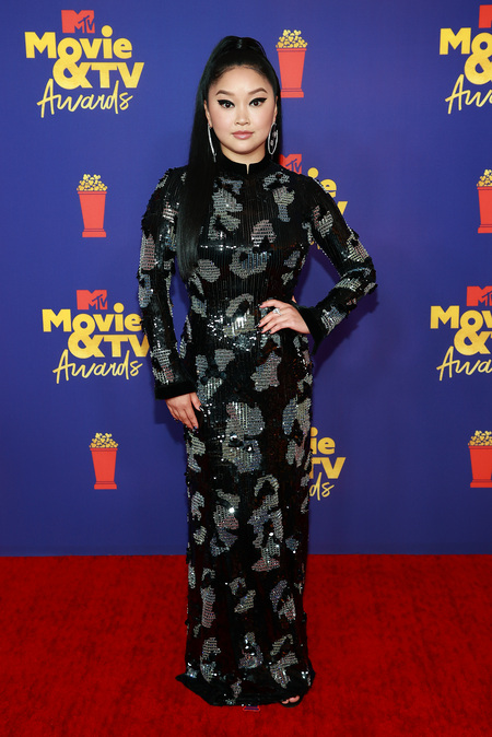 Элизабет Олсен, Скарлетт Йоханссон, Снуп Догг и другие на премии MTV Movie & TV Awards 2021 сериал, ВандаВижн, Энтони, Movie, Солдат, Зимний, Олсен, Сокол, Awards, Барон, Элизабет, Winter, парням, Marvel, Йоханссон, Скарлетт, WandaVisionЛучший, Пейдж, блюза, Falcon