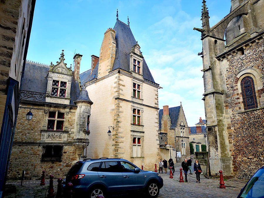 Ле-Ман. Франция. Путешествие В Средневековье Ле-Ман. Франция. Путешествие В Средневековье авиатур