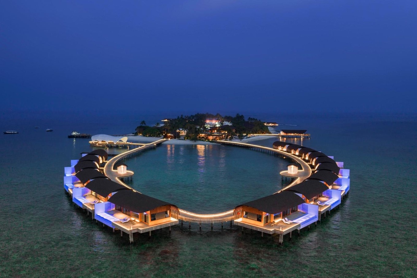 Отель The Westin Maldives Miriandhoo Resort на Мальдивах