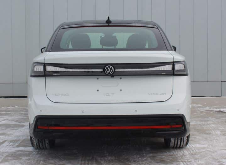 Производственная версия Volkswagen ID.7 мощностью 201 л.с. представлена ​​в Китае, публичный дебют состоится 18 апреля