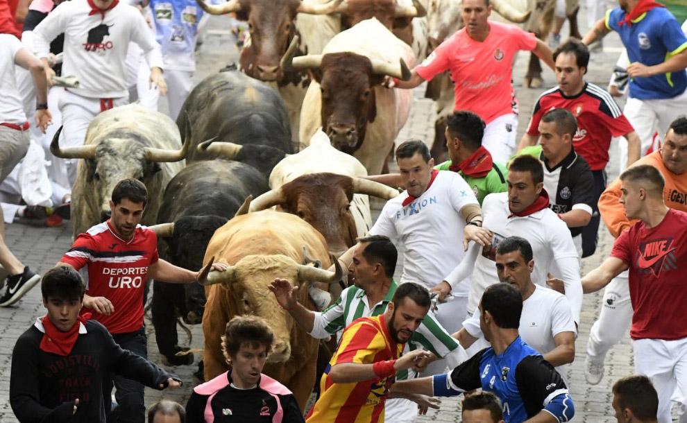 Как прошли ежегодные бега быков в испанской Памплоне