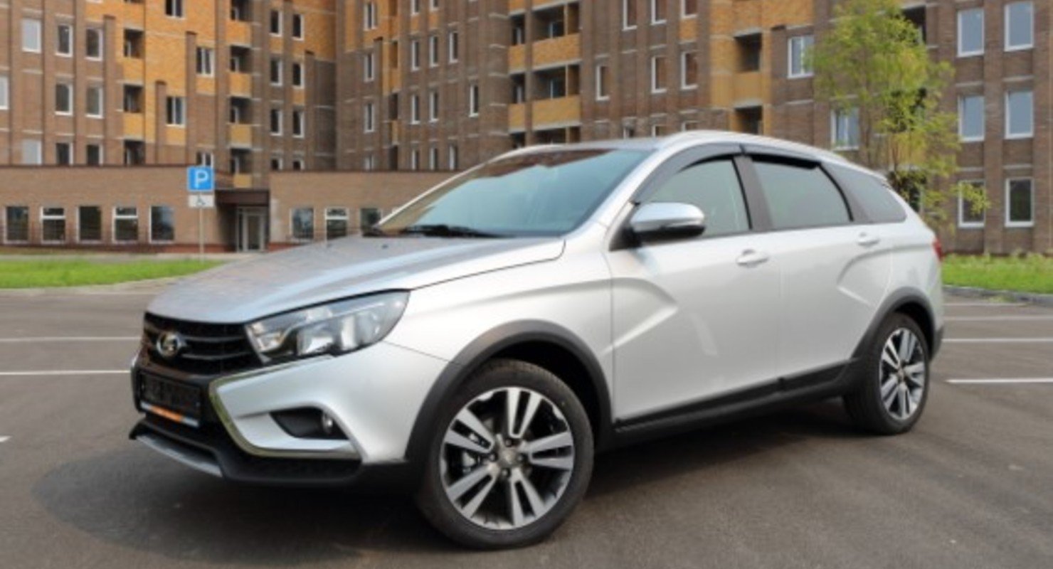 Lada Vesta стала дергаться. Автоблогер дал отзыв о своей машине