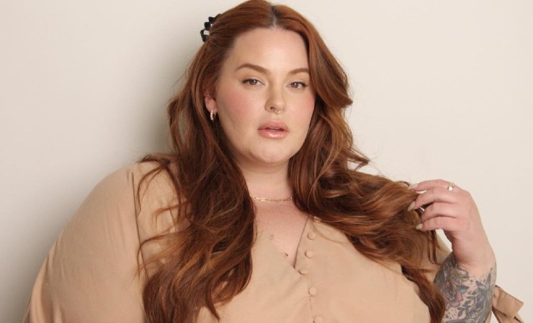 Самая крупная в мире модель plus size Тесс Холлидей: "У меня анорексия"