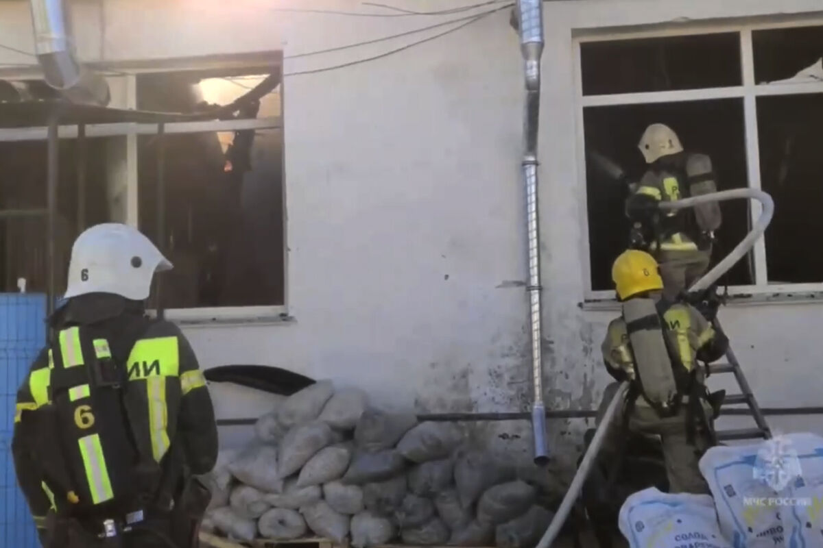 Пожар на складе в Крыму полностью ликвидирован