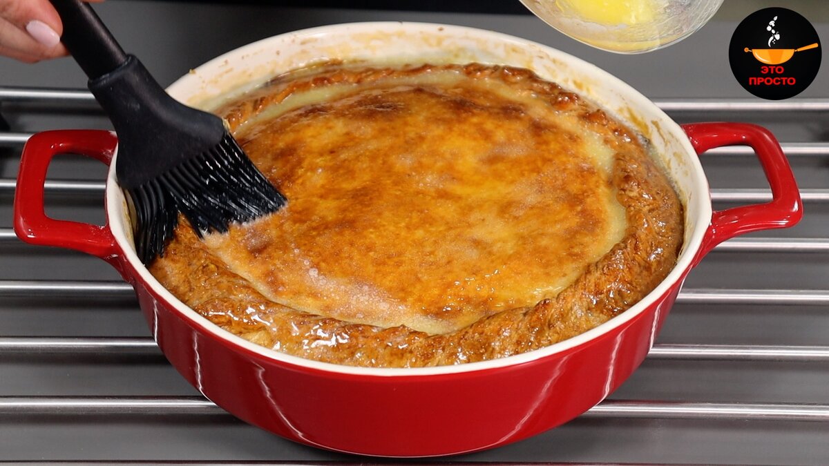 Сегодня у нас несладкая выпечка, будем печь бездрожжевой пирог с мясом и капустой. Он сытный, лёгкий в приготовлении – тесто делается буквально за несколько минут.-16