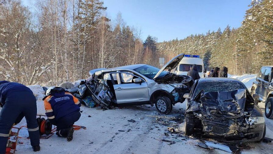 Девять человек пострадали в лобовом ДТП в Бакширии