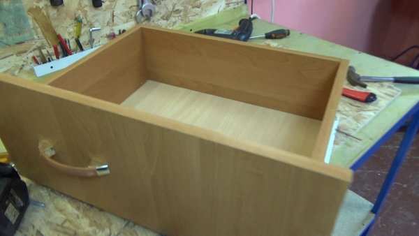 Полки для мастерской из старого комода самоделкин