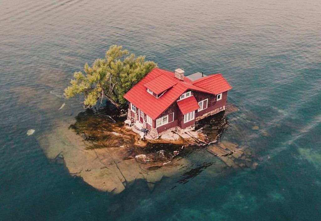 Вот как выглядит самый маленький остров в мире 