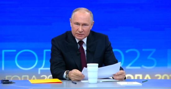 «Проблемы решим»: Владимир Путин о нехватке врачей, дефиците лекарств и запретах на аборты