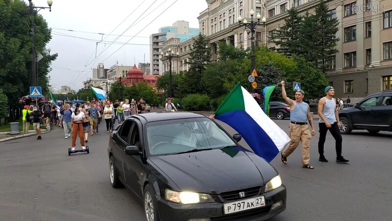 Грибные дожди смывают митинги в Хабаровске
