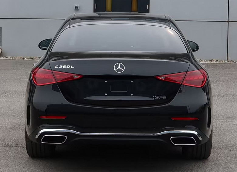  Mercedes-Benz C-класса наконец-то получил 2,0-литровый мотор в базе, но пока только в Китае