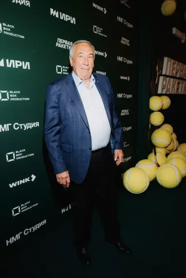 Аглая Тарасова, Фёдор Бондарчук, Ирина Горбачёва и Шамиль Тарпищев посетили премьеру нового сериала с Козловским 