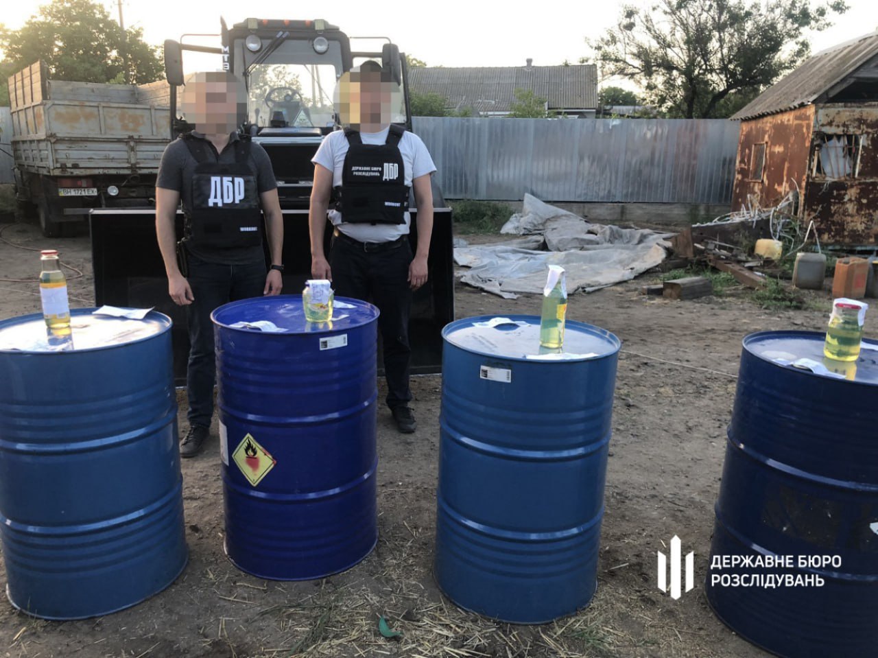 Грузите топливо бочками. Одесские военные украина