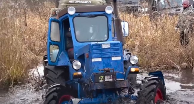 Кто сильнее: грузовик против трактора Кто сильнее: грузовик против трактора Исследования