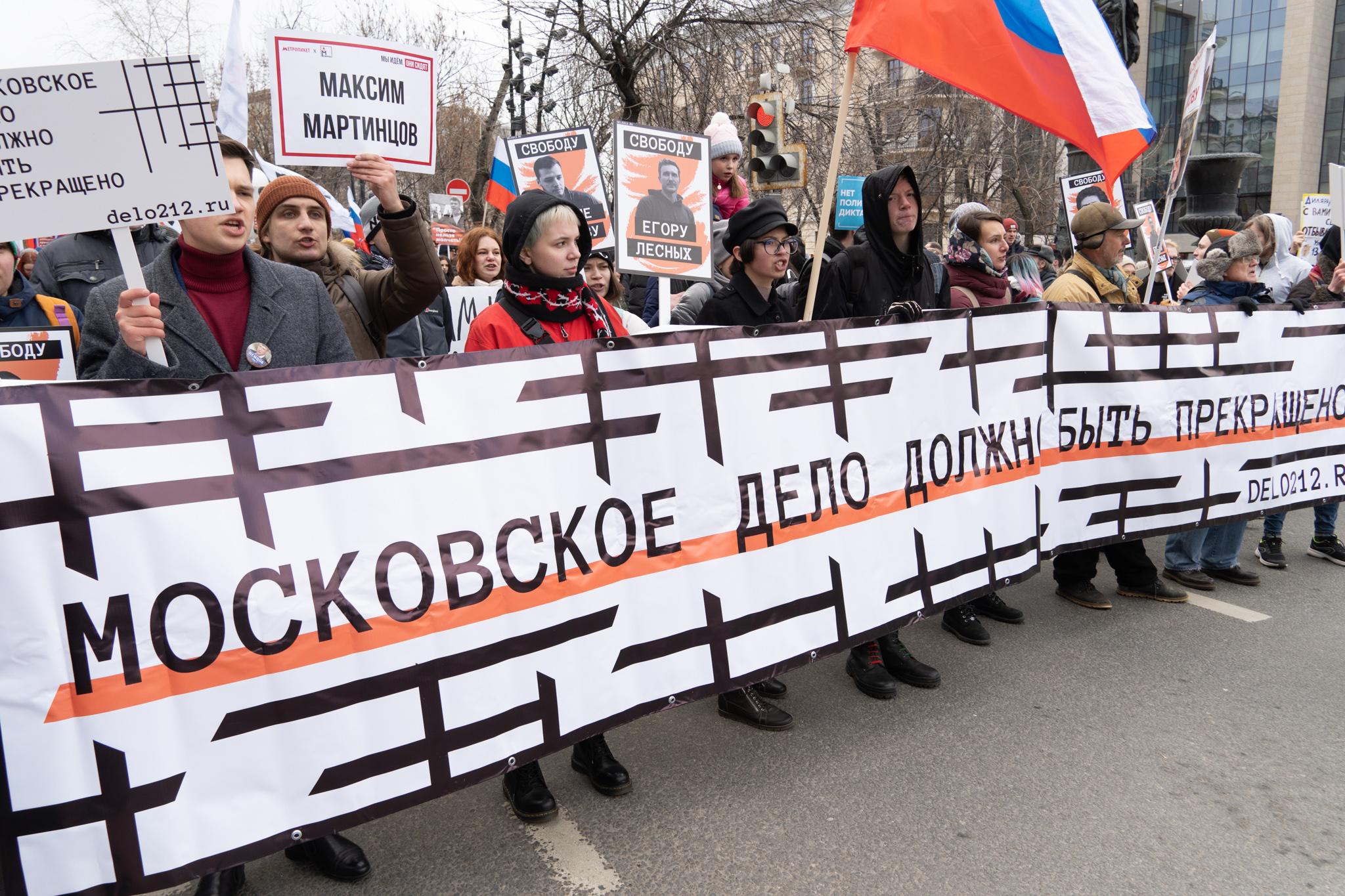 Под политическими лозунгами. Политические лозунги Украины. Лозунги сторонников войны в Украине.