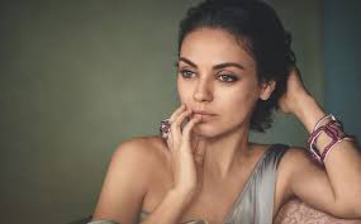 mila-kunis-rasskazala-o-svoem-vizite-na-ukrainu-i-tom-kak-eyo-ne-gostepriimno-vstretili_001