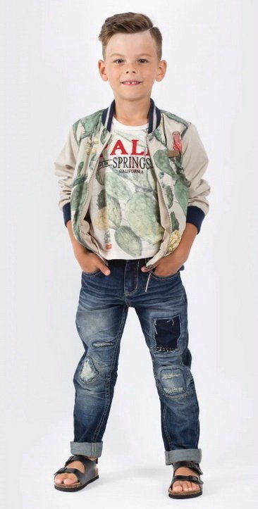 Как эффектно залатать дыры на детской одежде: мастер-класс Как эффектно залатать дыры на детской одежде: мастер-класс заплатки,одежда,переделки,рукоделие,своими руками,сделай сам