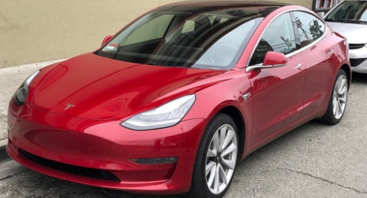 Tesla заняла почти 25% мирового рынка электромобилей по итогам 2020 года