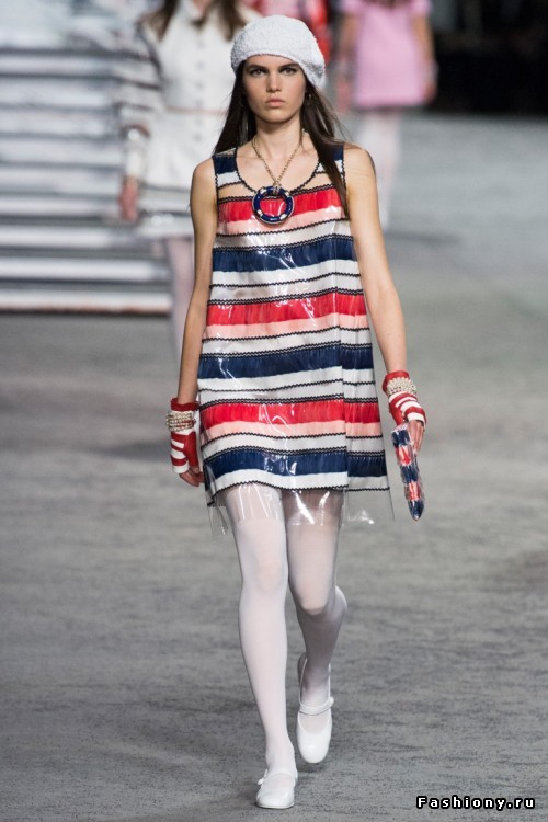 Chanel 2019 круизная коллекция Chanel 2019 круизная коллекция
