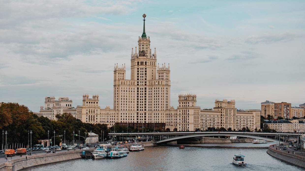 Люксовые новостройки Москвы предложат меньшие цены в 2022 году