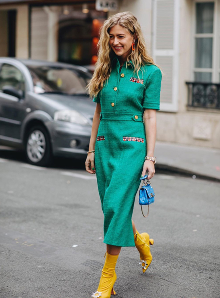 Стиль fashion-инфлюенсеров: свободные отношения Эмили Синдлев с цветовым спектром и резонирующими принтами Стиль fashion-инфлюенсеров: свободные отношения Эмили Синдлев с цветовым спектром и резонирующими принтами Мода,Стиль звезд