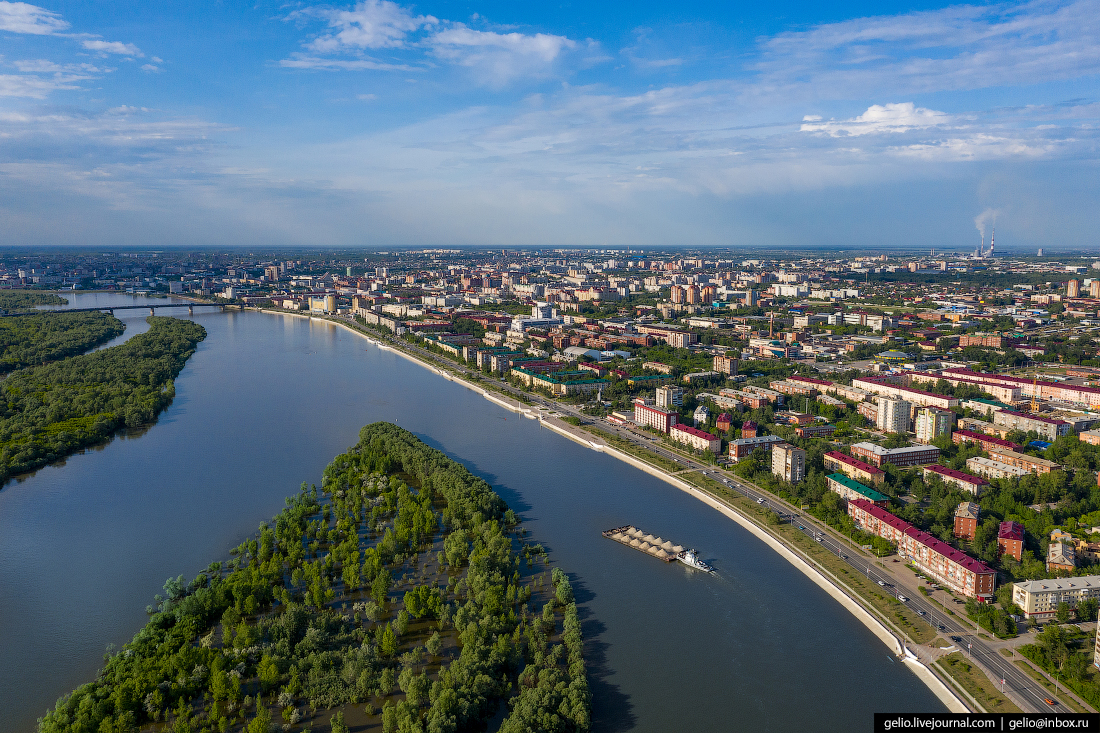 Фотки омска. Город Омск с высоты. Центр Омска с высоты. Город Омск сверху. Омск фото города 2021.