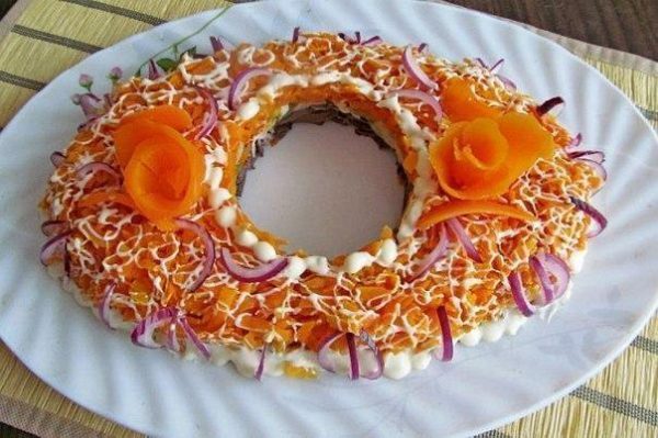 10 самых удачных и вкусных салатов для праздничного стола