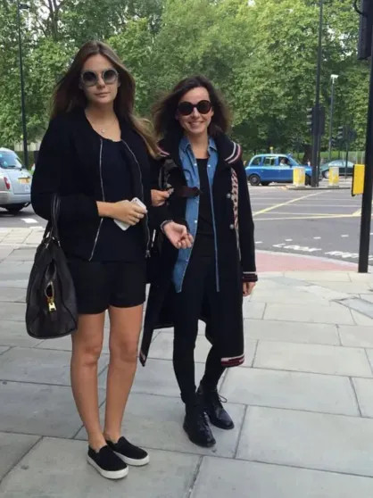 Оксана Лаврентьева показала архивные фото с дочерью в честь её 28-летия Лаврентьева, дочерью, АлинойОксана, Алина, Оксана, матерью, родила, АлинойАлина, ЛаврентьеваПак, ЛаврентьеваПакОксана, замужем, 47летняя, правления, председателя, Костин, заместителем, Антоном, Андрей, глава, оказался