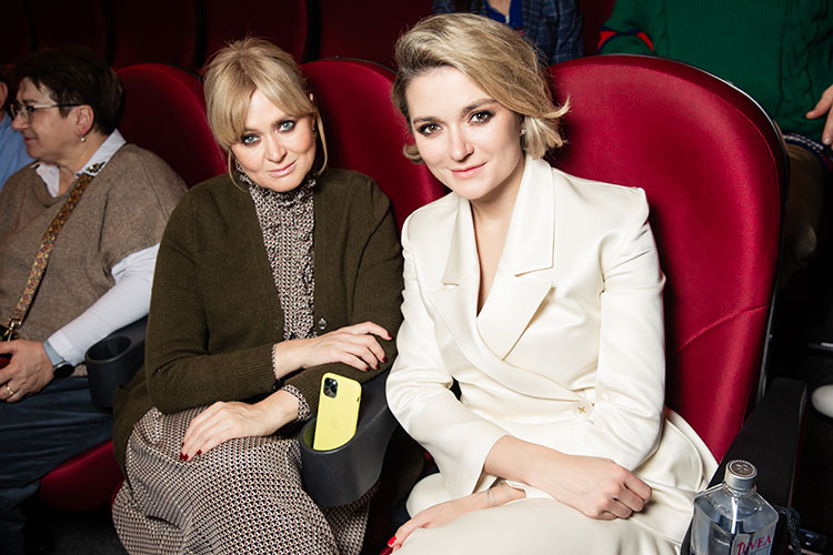 Владимир Вдовиченков, Елена Лядова, Юлия Савичева, Дмитрий Шепелев и другие на премьере фильма "Батя" Кино,Кино