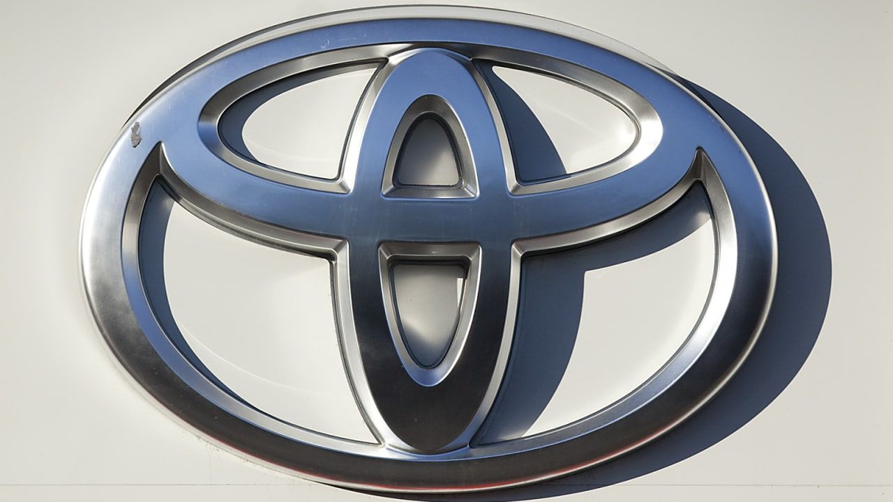 Toyota приняла решение о закрытии завода в Петербурге Экономика
