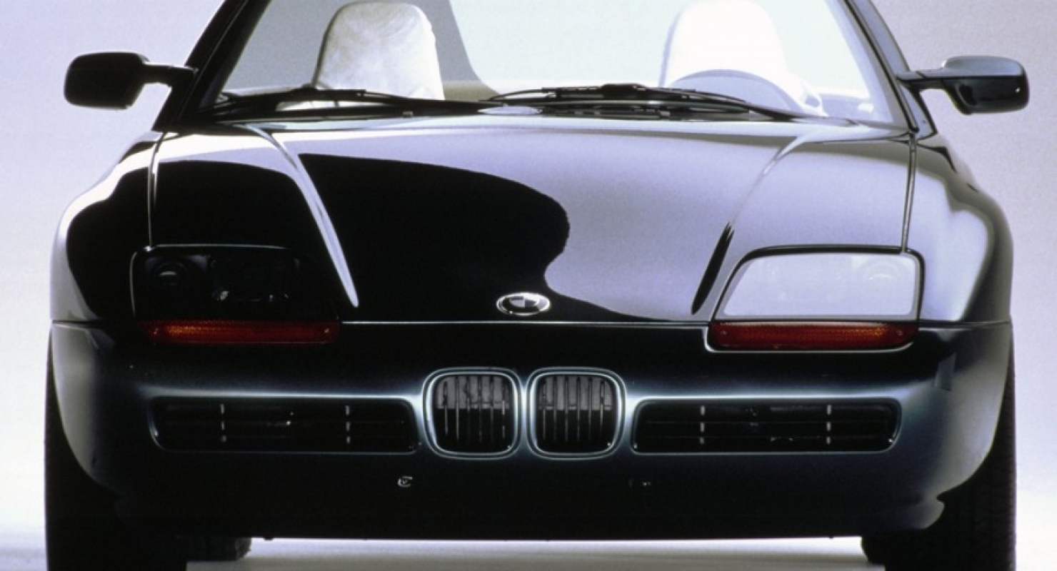 Необычный автомобиль BMW Z1, у которого двери открываются вниз