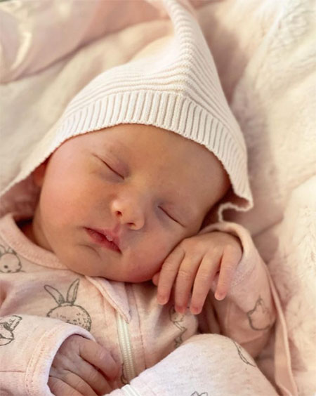 Алек и Хилария Болдуин рассекретили пол и имя шестого ребенка Алек и Хилария Болдуин рассекретили пол и имя шестого ребенка Дети,Дети знаменитостей