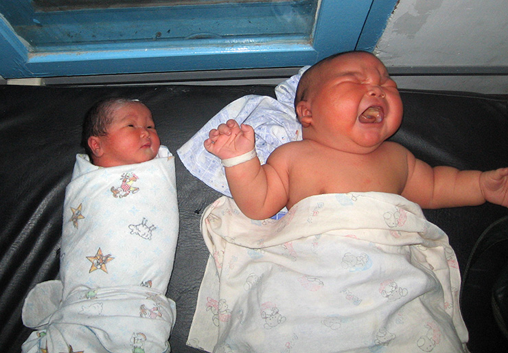 Большая радость: 5 самых тяжелых новорожденных в мире дети,интересное,младенцы,новорожденные