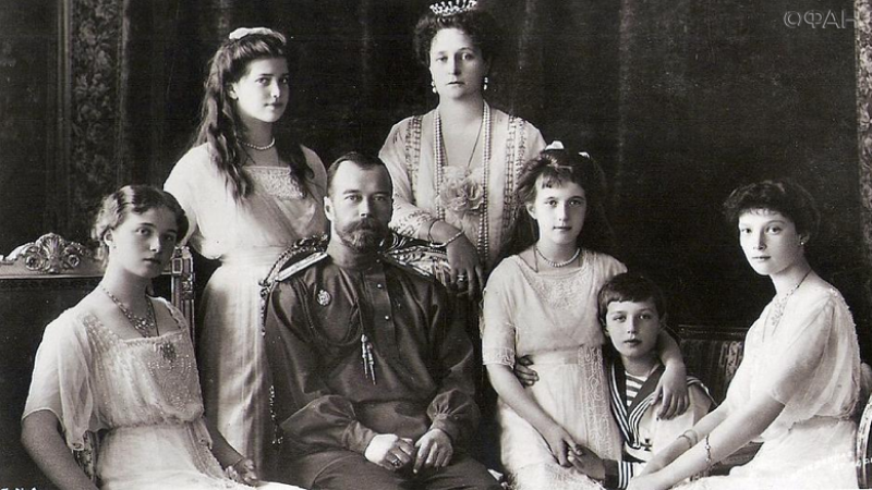 СК: легенда об исчезновении голов семьи Романовых не подтвердилась Общество