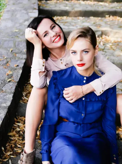 Оксана Лаврентьева показала архивные фото с дочерью в честь её 28-летия Лаврентьева, дочерью, АлинойОксана, Алина, Оксана, матерью, родила, АлинойАлина, ЛаврентьеваПак, ЛаврентьеваПакОксана, замужем, 47летняя, правления, председателя, Костин, заместителем, Антоном, Андрей, глава, оказался