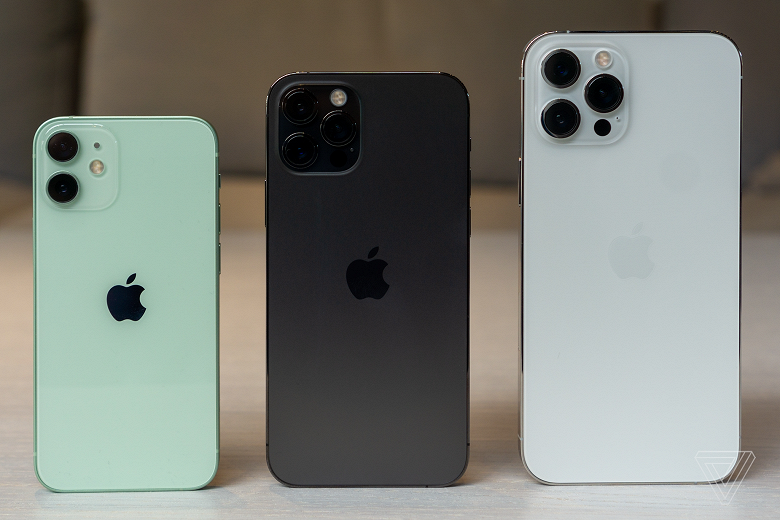 Ждать iPhone 12 Pro Max заставляют уже до 2021 года, сайт Apple упал под наплывом желающих