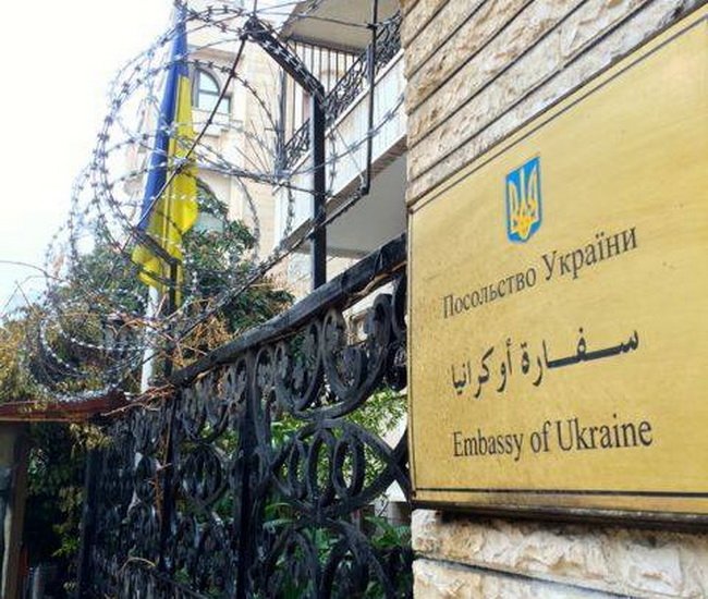 Украинские посольства за рубежом – торговые представительства или боевые подразделения?