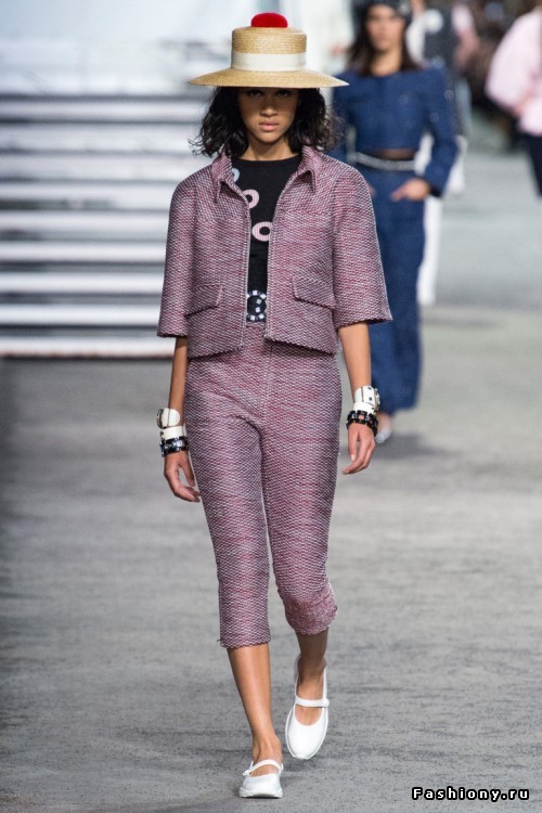 Chanel 2019 круизная коллекция Chanel 2019 круизная коллекция