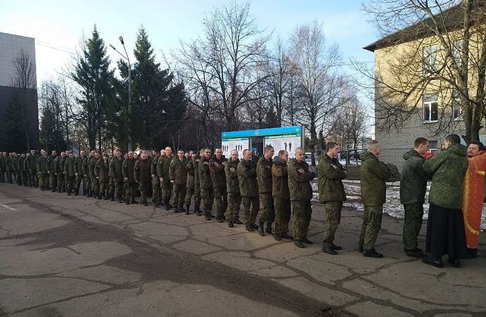 Причастие на пасхальной неделе в воинской части в Наро-Фоминске. 2018. Фото : из архива Благовещенского храма в Сокольниках