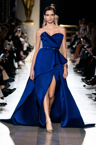 Elie Saab Haute Couture весна-лето 2019 - гламур и паетки торжествуют Elie Saab Haute Couture весна-лето 2019 - гламур и паетки торжествуют коллекции