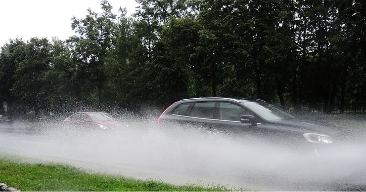 Как раз и навсегда избавить фары и фонари авто от запотевания Как раз и навсегда избавить фары и фонари авто от запотевания запотевание фар