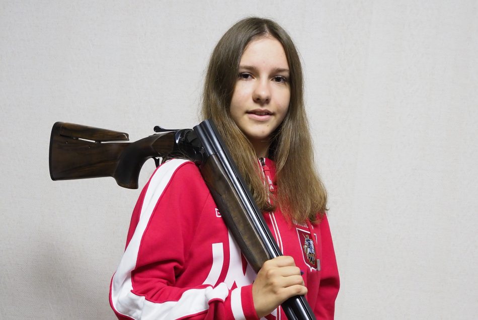 Старшеклассница из Митина стала лучшей в России по стендовой стрельбе