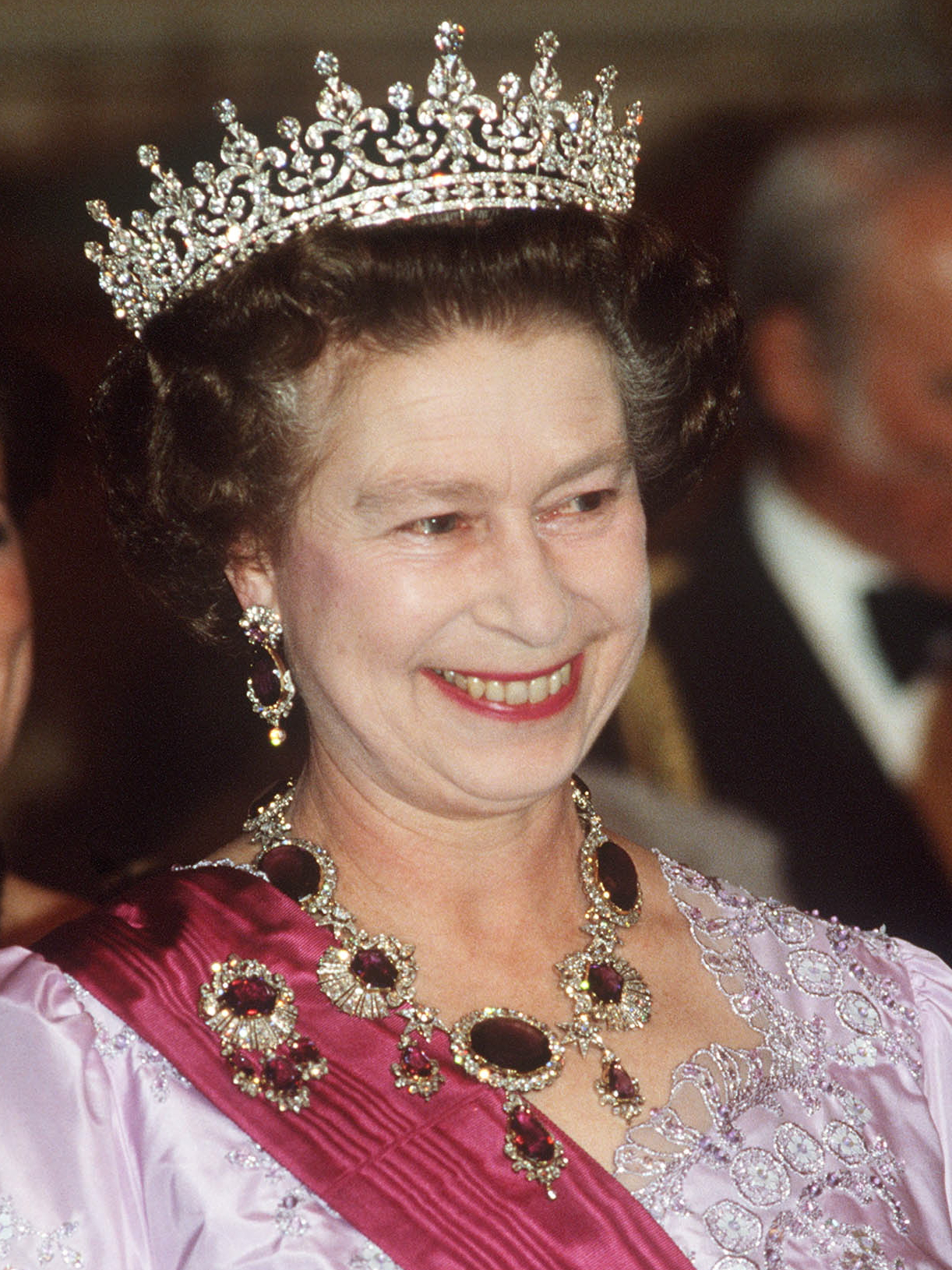 Фото №2 - Полный комплект: самые роскошные парюры британской королевской семьи
