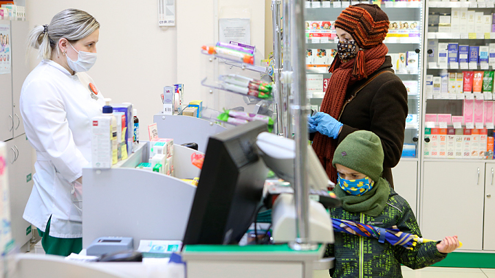 ЛЕЧЕНИЕ "ОМИКРОНА". БЕЖАТЬ К ВРАЧУ ИЛИ ПРОСТО ПЕРЕЖДАТЬ ДОМА?