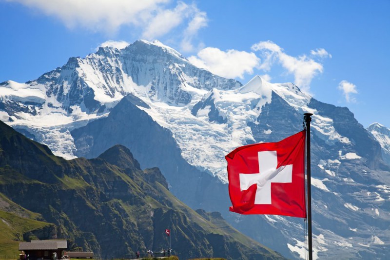 Как в Швейцарии делают деньги из воздуха