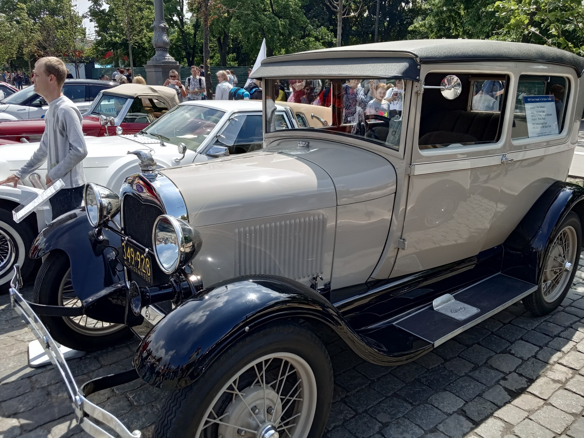 Ford-A 1929 года автомобили