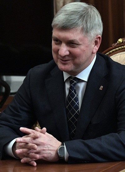    Губернатор Александр Гусев, возможно, станет ответственным за неправильное поведение "воронежского дворянства"