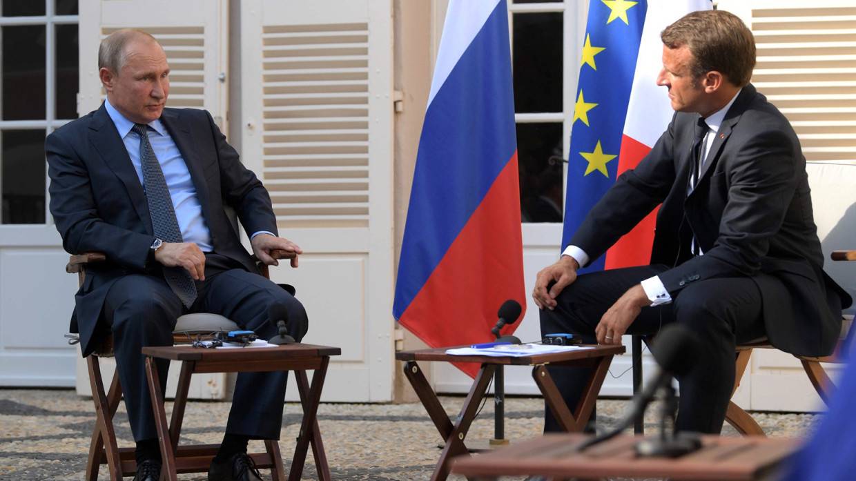 Путин и Макрон провели телефонные переговоры касательно Украины