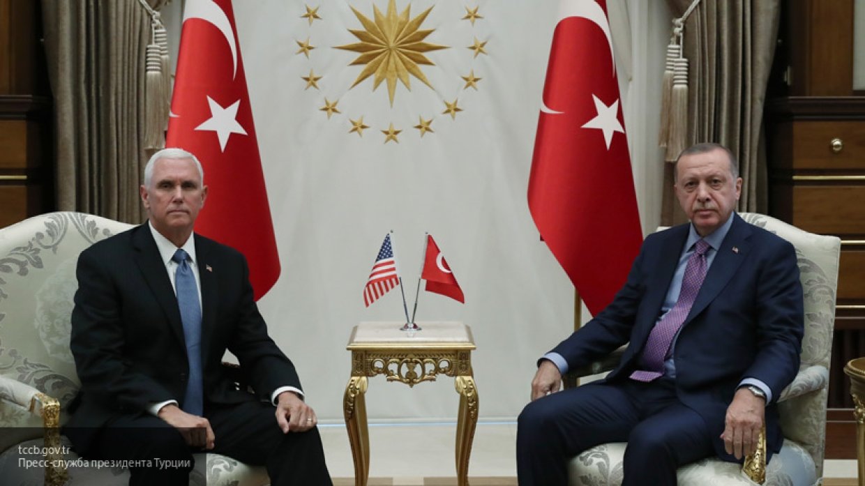 Пенс и Эрдоган на переговорах в Анкаре